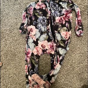 Posh peanut 0-3 month sleeper